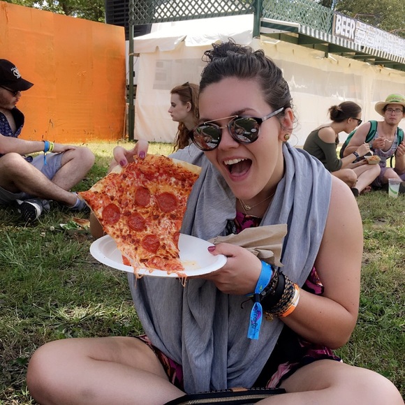 Meet your Posher, Haley - Picture 2 of 8